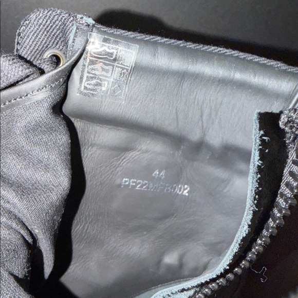 AMIRI Gray Minimalist Design